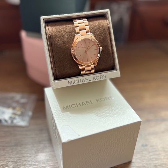 Michael Kors Slim Runway Chronograph Quartz Rose Gold Watch MK3513 - Picture 4 of 14